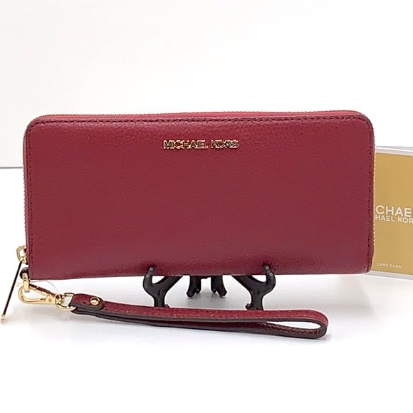 MICHAEL KORS TRAVEL CONTINENTAL WRISTLET WALLET OXBLOOD COLOR NWT - Picture 3 of 16